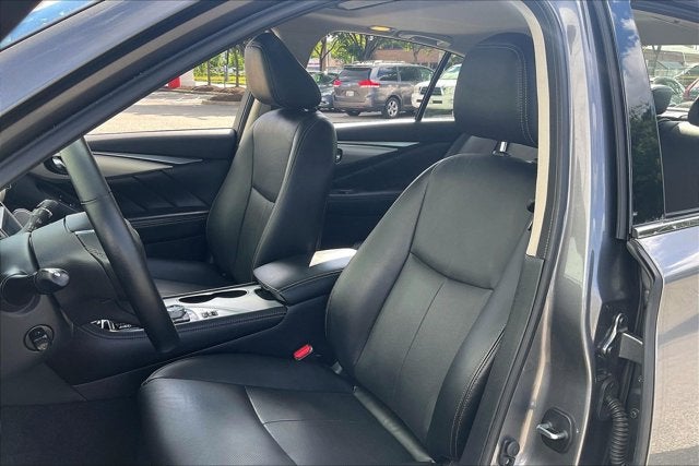 2022 INFINITI Q50 LUXE