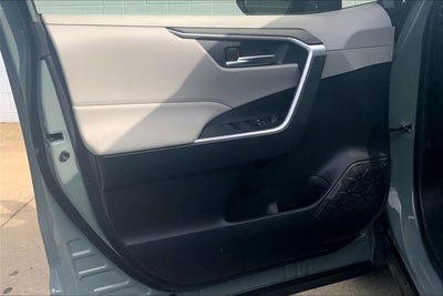 2022 Toyota RAV4 Hybrid Hybrid XLE