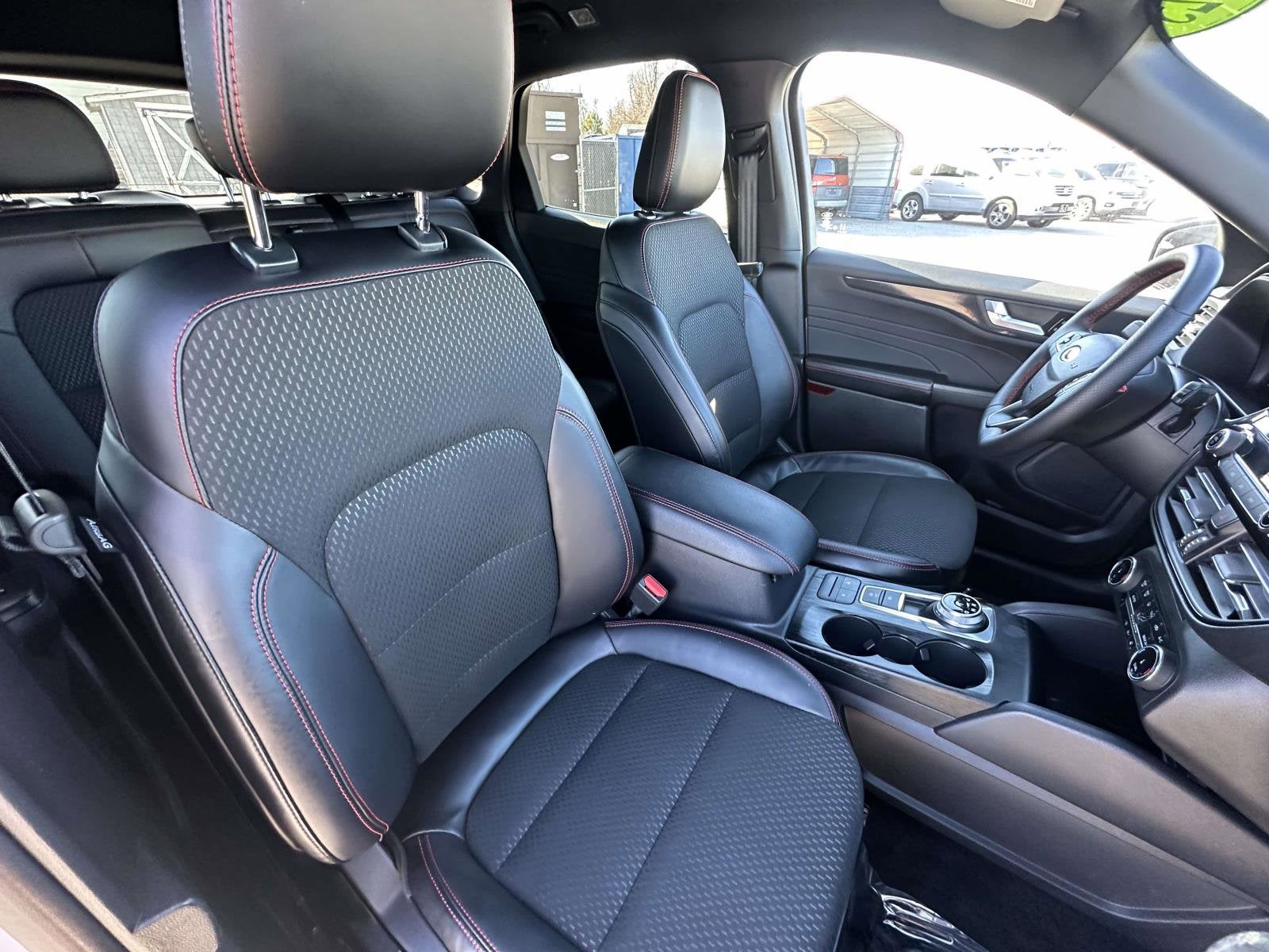 2025 Ford Escape ST-Line Select