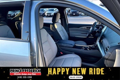 2025 Chevrolet Traverse FWD LT