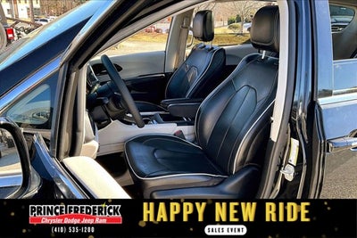 2023 Chrysler Pacifica Hybrid Limited