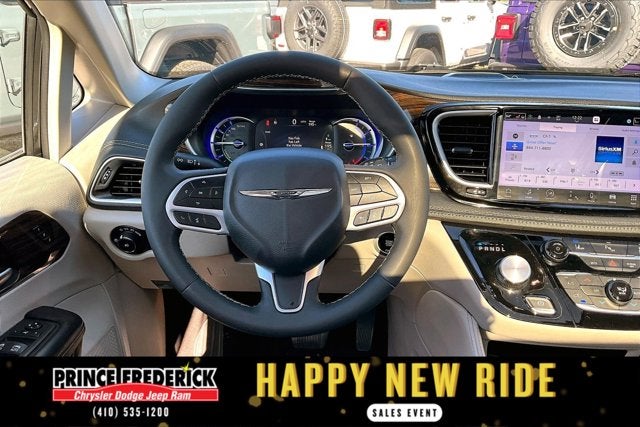 2023 Chrysler Pacifica Hybrid Limited