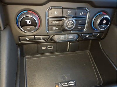 2022 Chevrolet Suburban RST