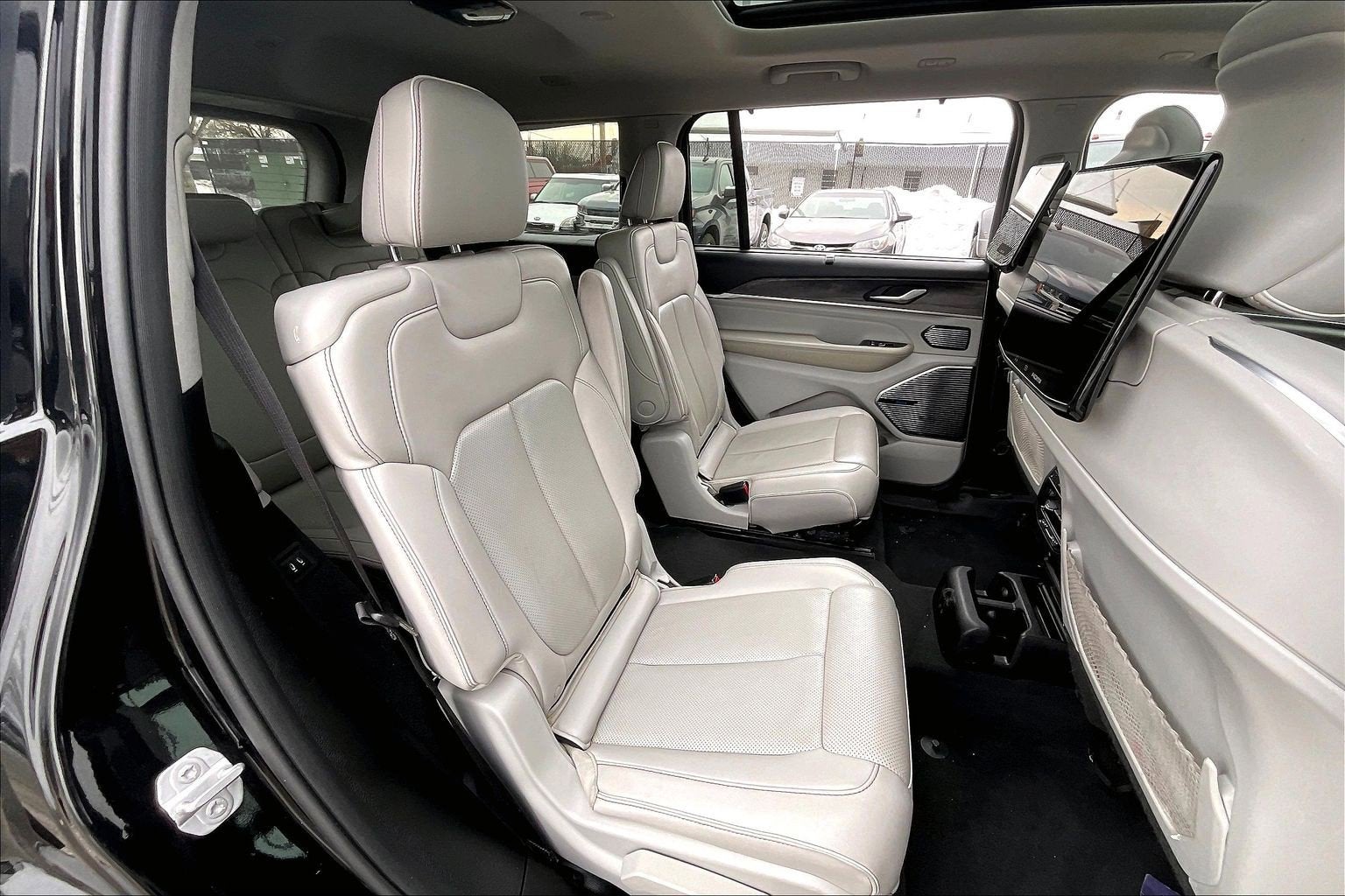 2023 Jeep Grand Cherokee L Overland