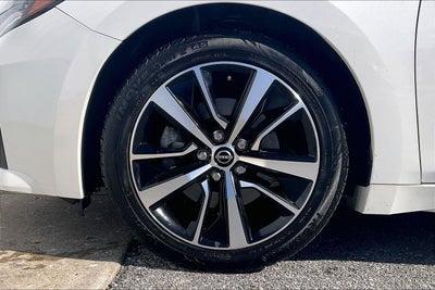 2023 Nissan Maxima SV