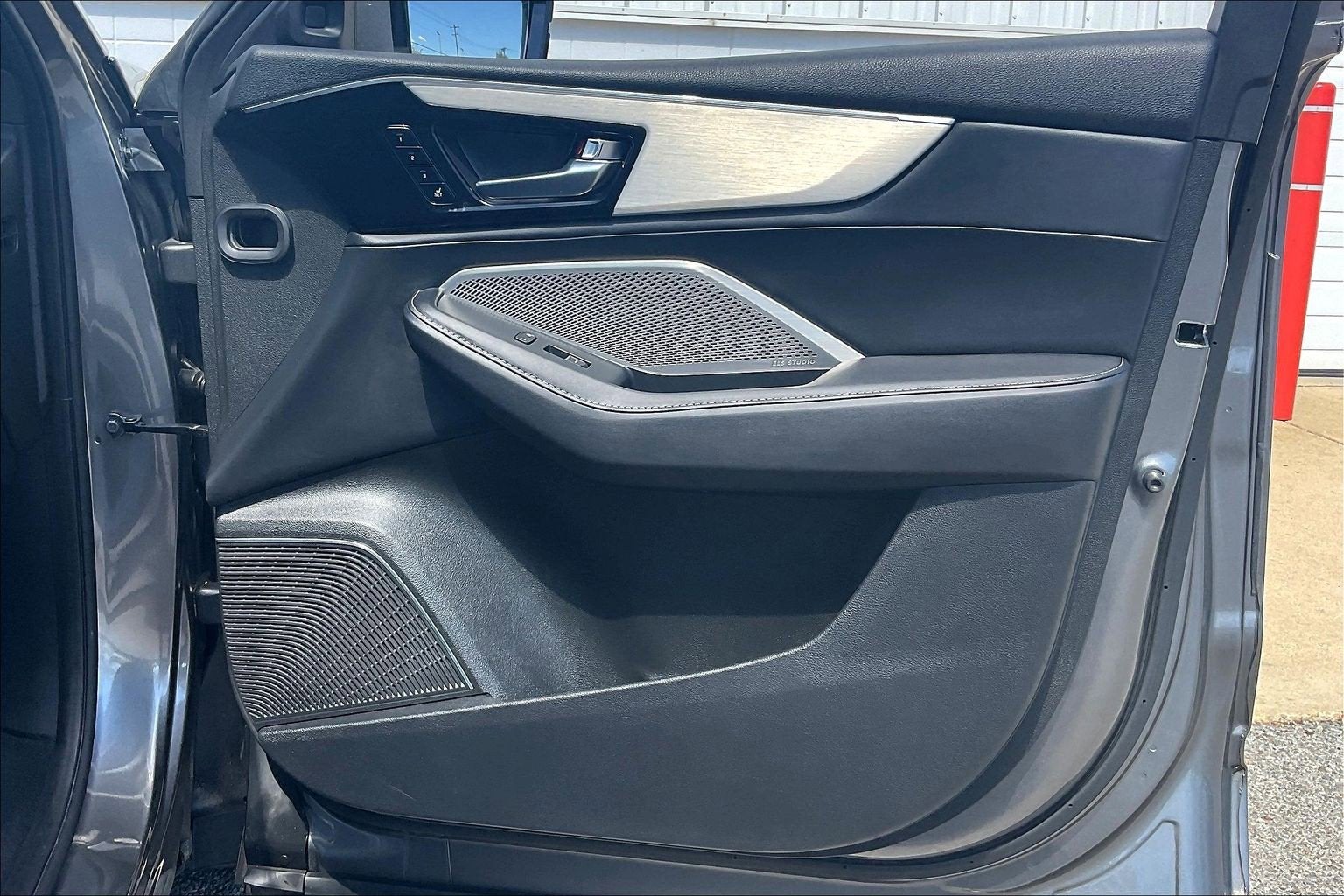 2023 Acura MDX w/Technology Package