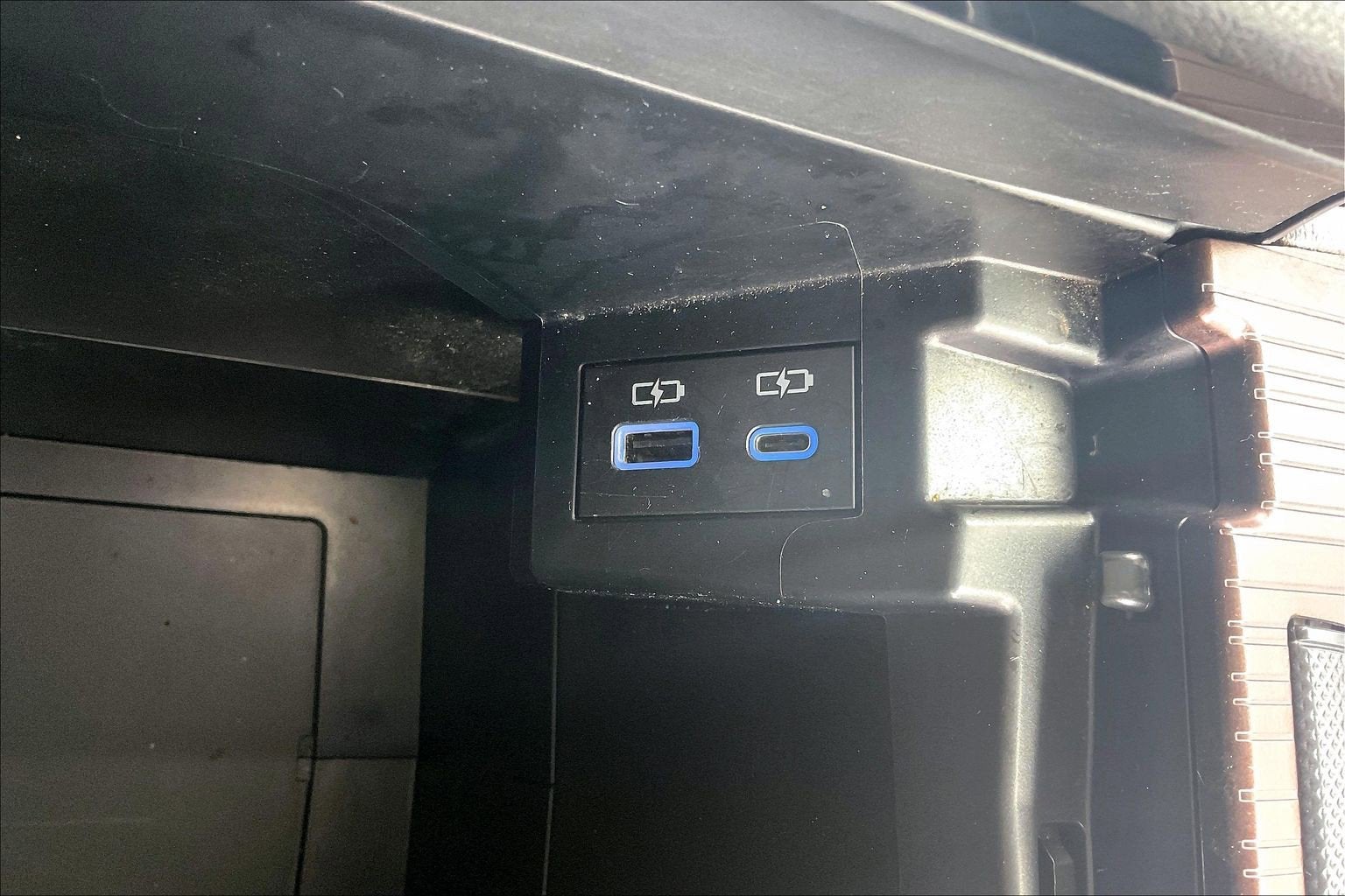 2023 Toyota Sienna LE