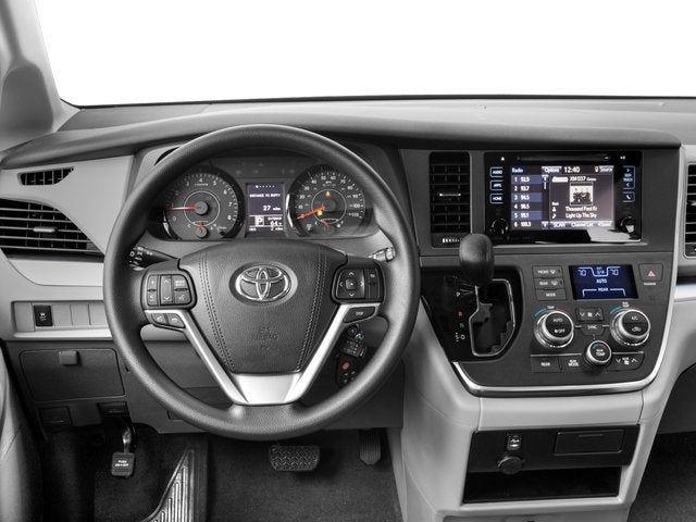 2017 Toyota Sienna LE