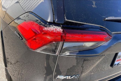 2022 Toyota RAV4 Hybrid SE