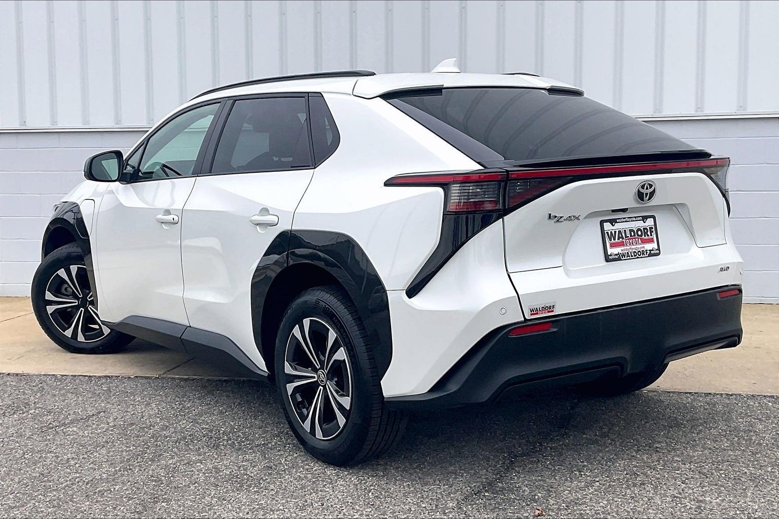 2023 Toyota bZ4X XLE