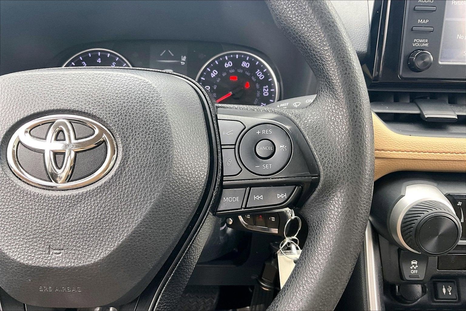2019 Toyota RAV4 LE