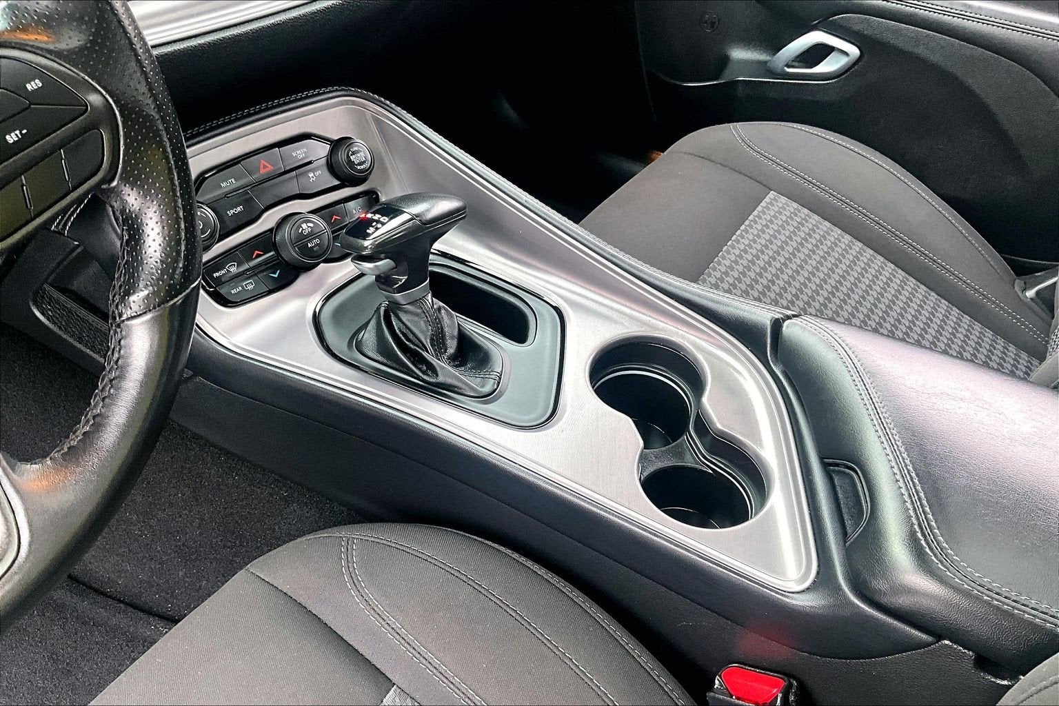 2023 Dodge Challenger SXT BLACKTOP