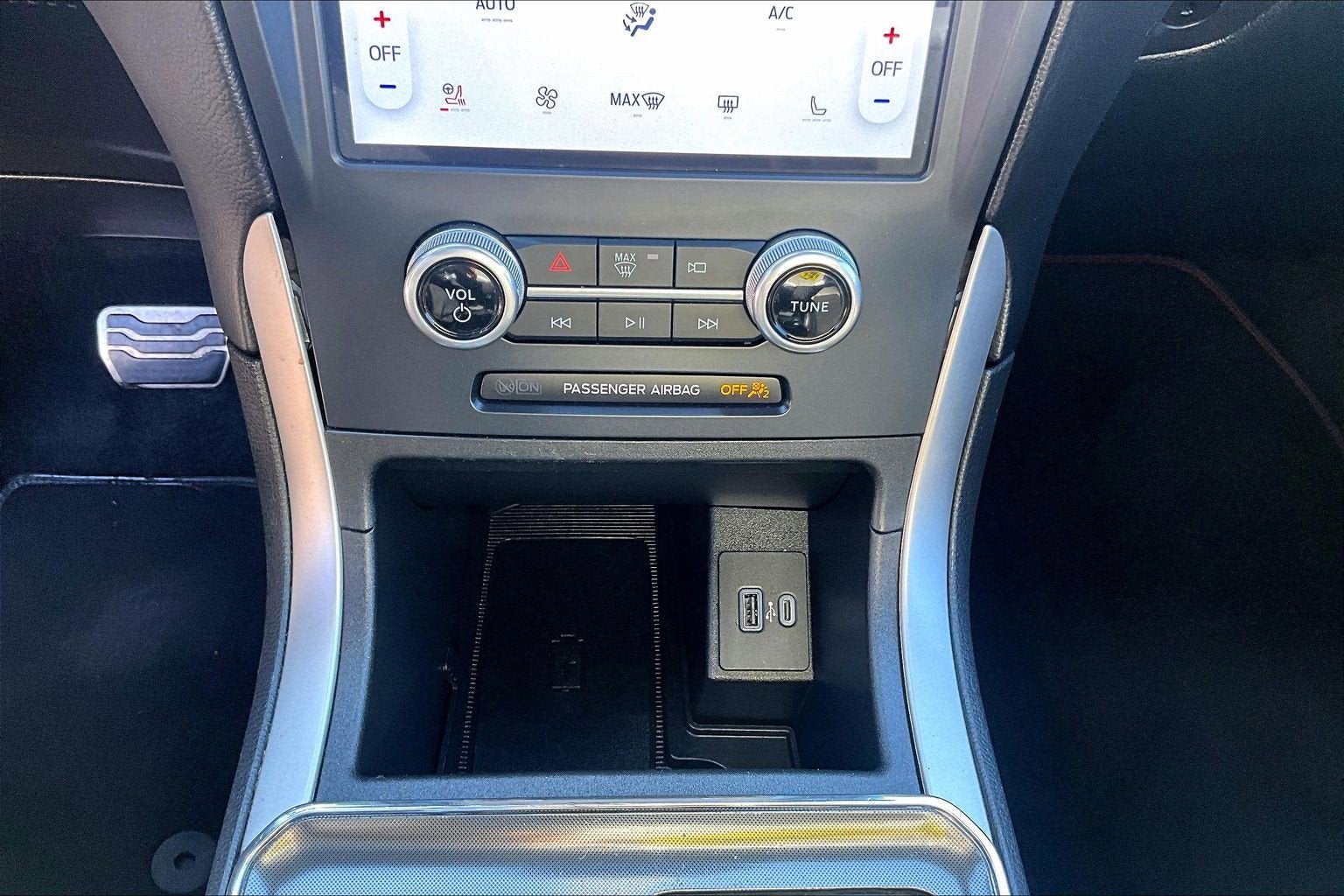 2022 Ford Edge ST LINE AWD PANO ROOF