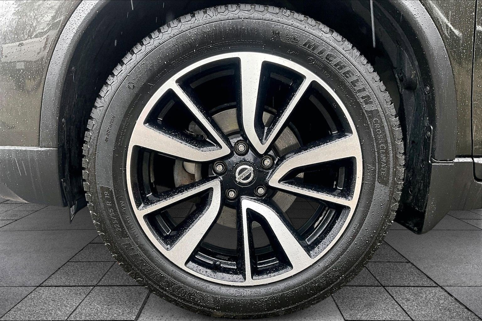 2017 Nissan Rogue SL