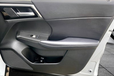 2023 Mitsubishi Outlander SE