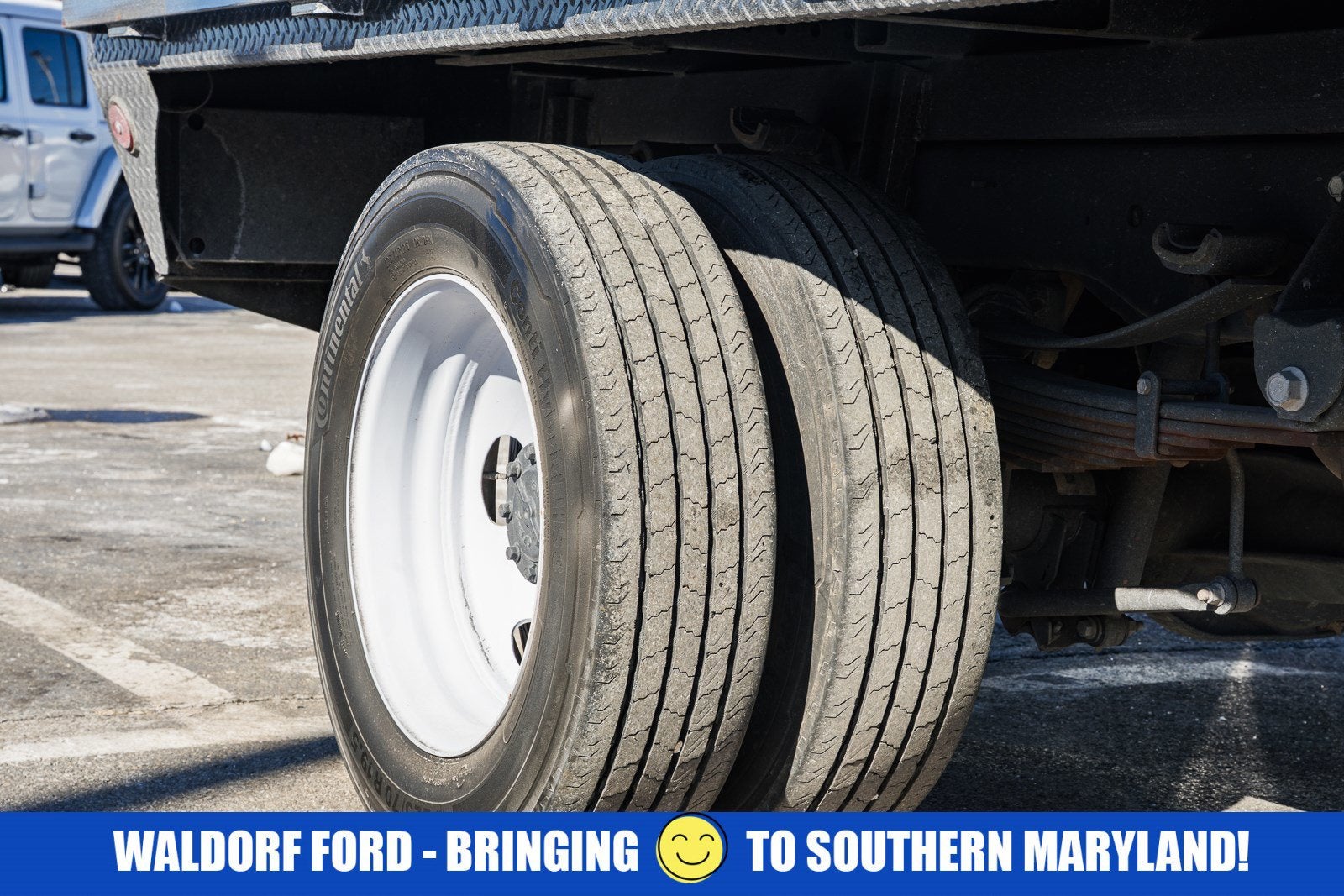 2023 Ford Super Duty F-550 DRW XL