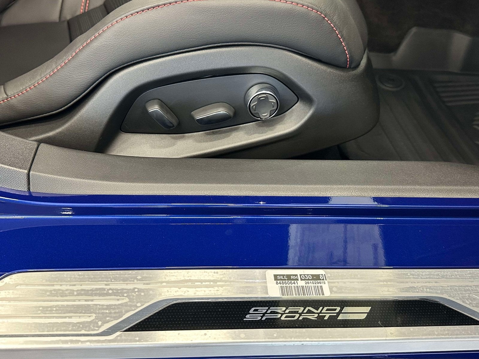 2027 Chevrolet Corvette 2LT - Photo 27