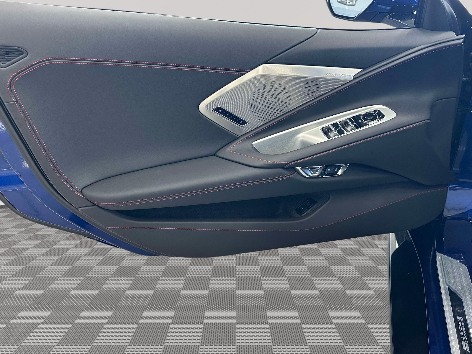 2027 Chevrolet Corvette 2LT - Photo 30
