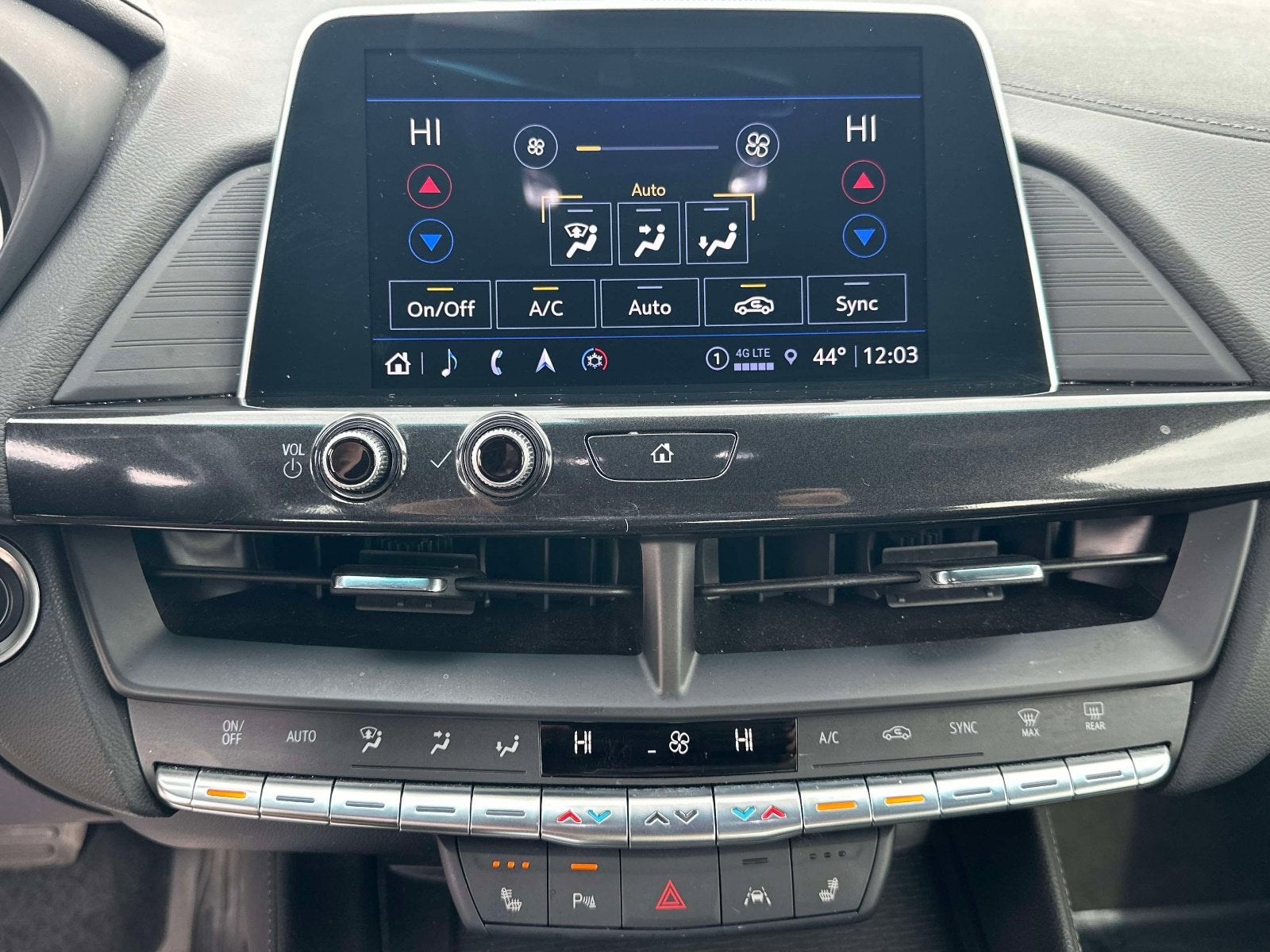 2024 Cadillac CT4 Luxury