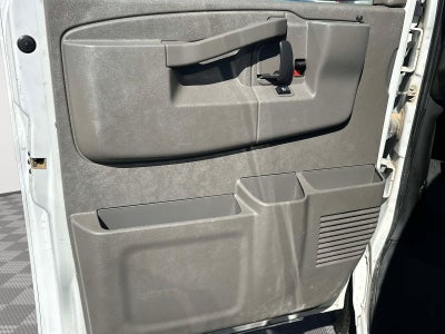 2023 Chevrolet Express Passenger 3500 1LS