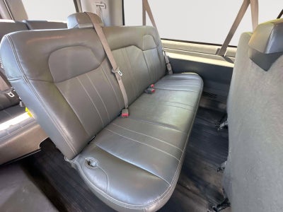 2023 Chevrolet Express Passenger 3500 1LS