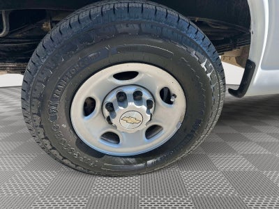 2023 Chevrolet Express Passenger 3500 1LS