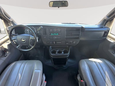 2023 Chevrolet Express Passenger 3500 1LS