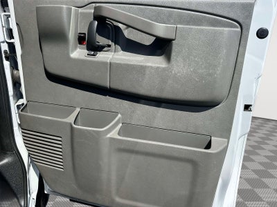 2025 Chevrolet Express Passenger 1LT