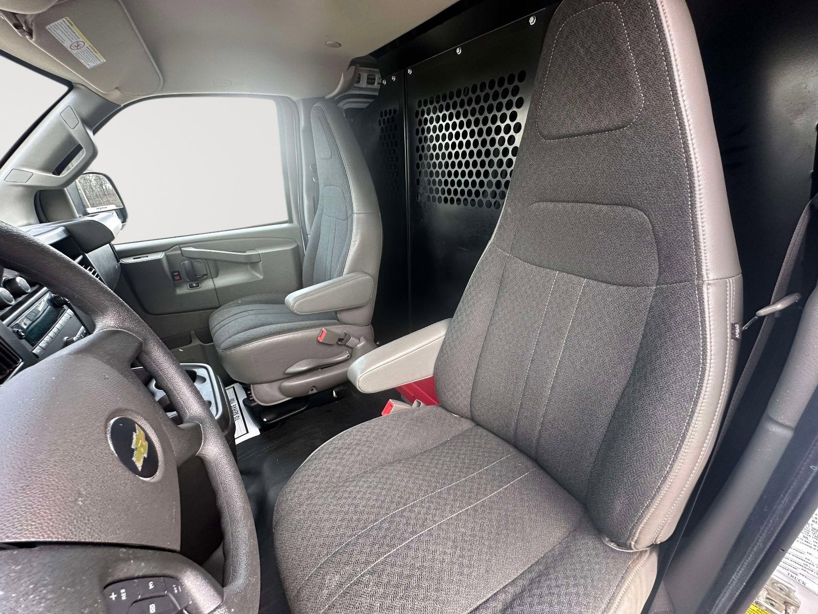 2022 Chevrolet Express Cargo 2500 WT