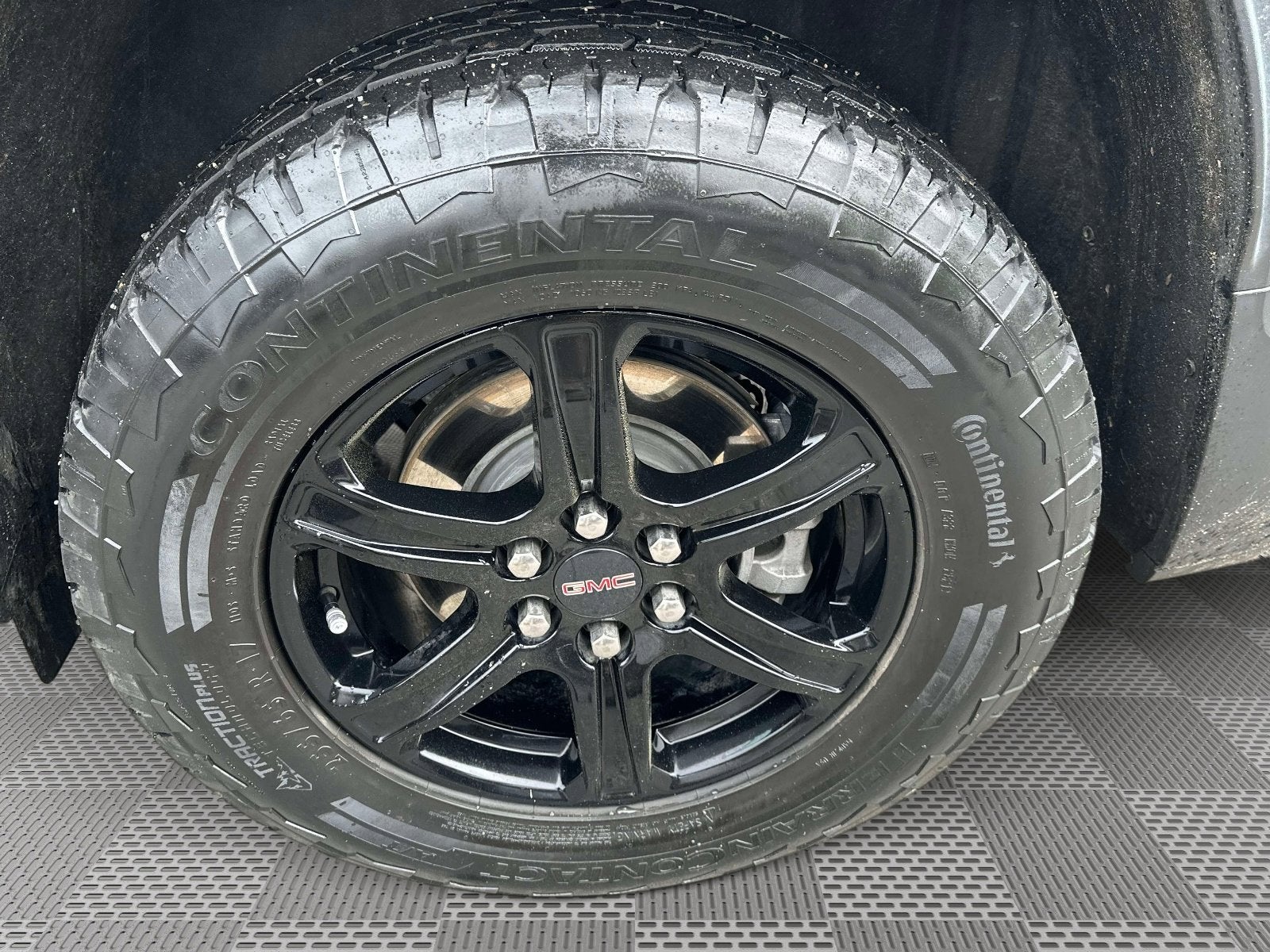 2022 GMC Acadia AT4