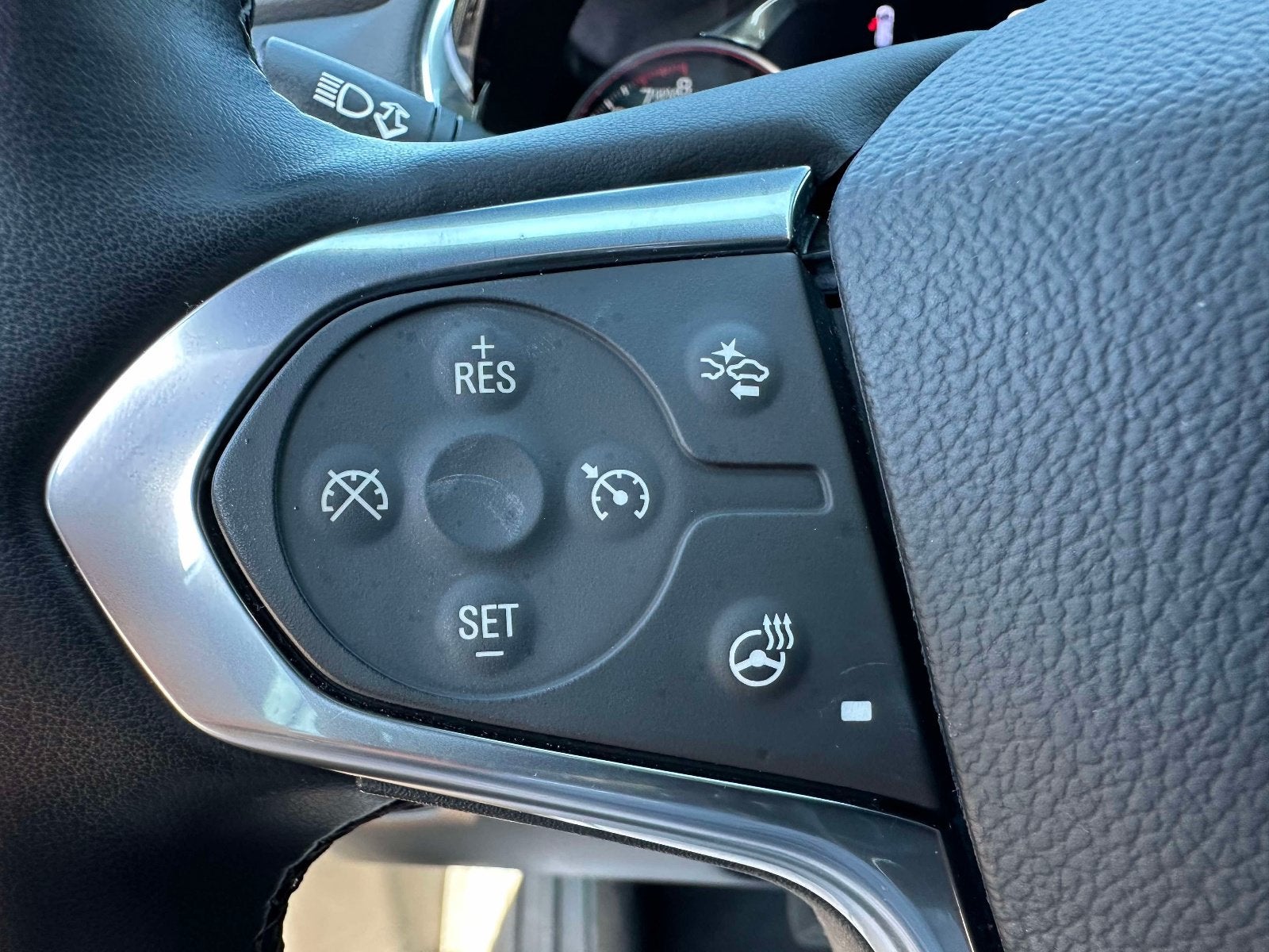 2023 Chevrolet Traverse Premier - Photo 16