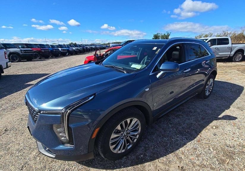 2024 Cadillac XT4 Premium Luxury