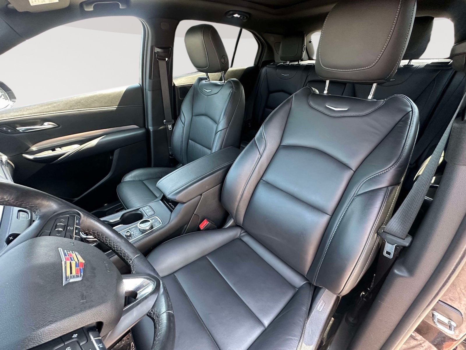 2023 Cadillac XT4 AWD Premium Luxury
