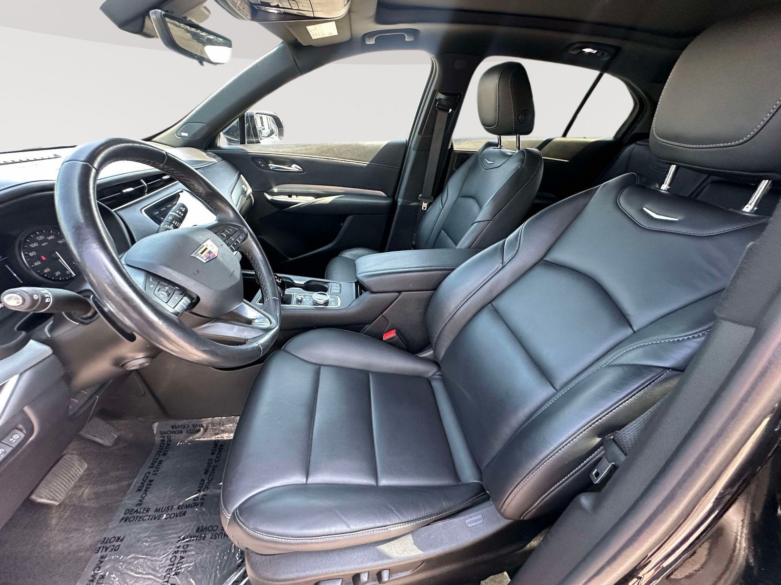 2023 Cadillac XT4 AWD Premium Luxury