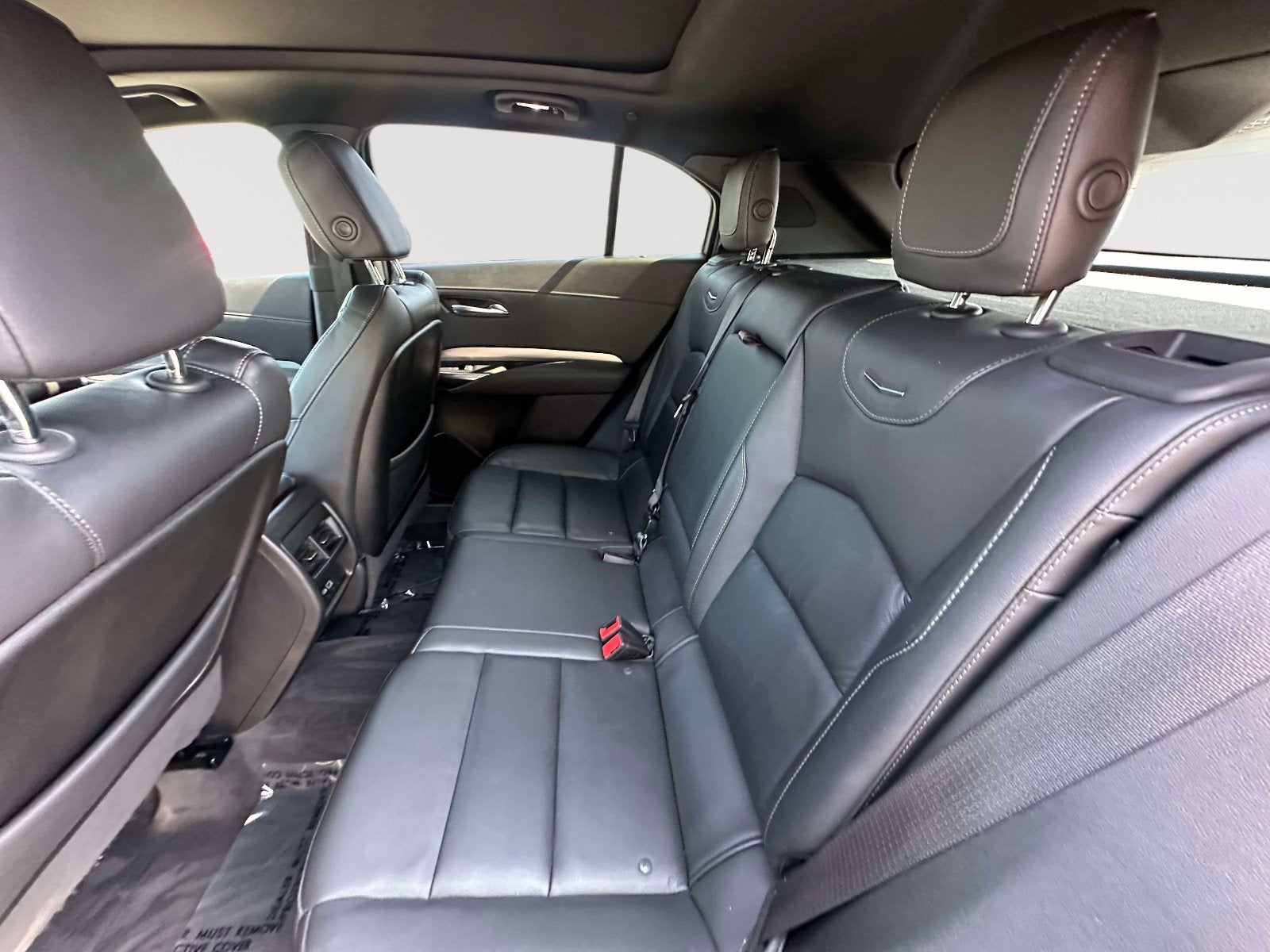 2023 Cadillac XT4 AWD Premium Luxury