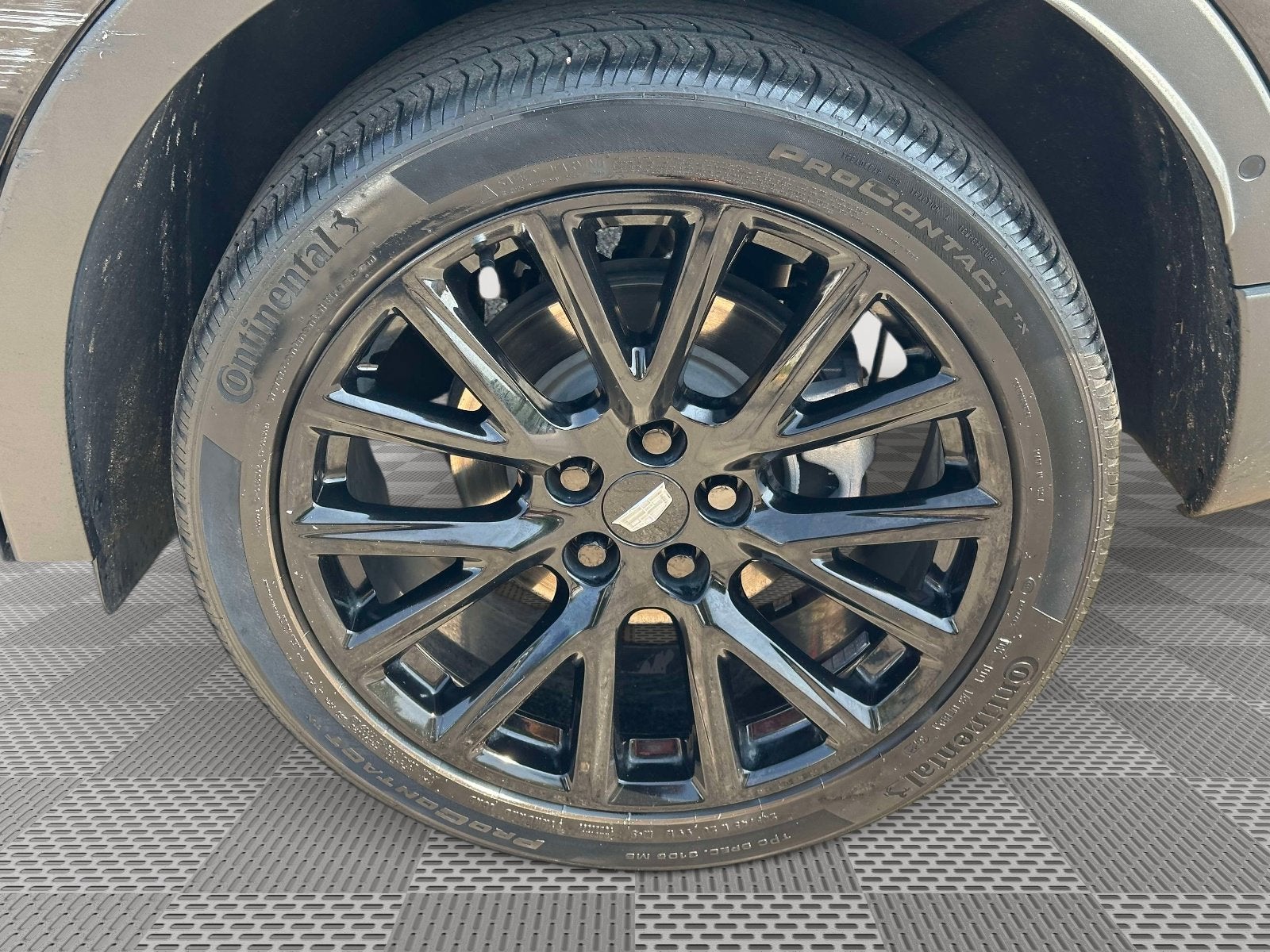 2023 Cadillac XT4 AWD Premium Luxury