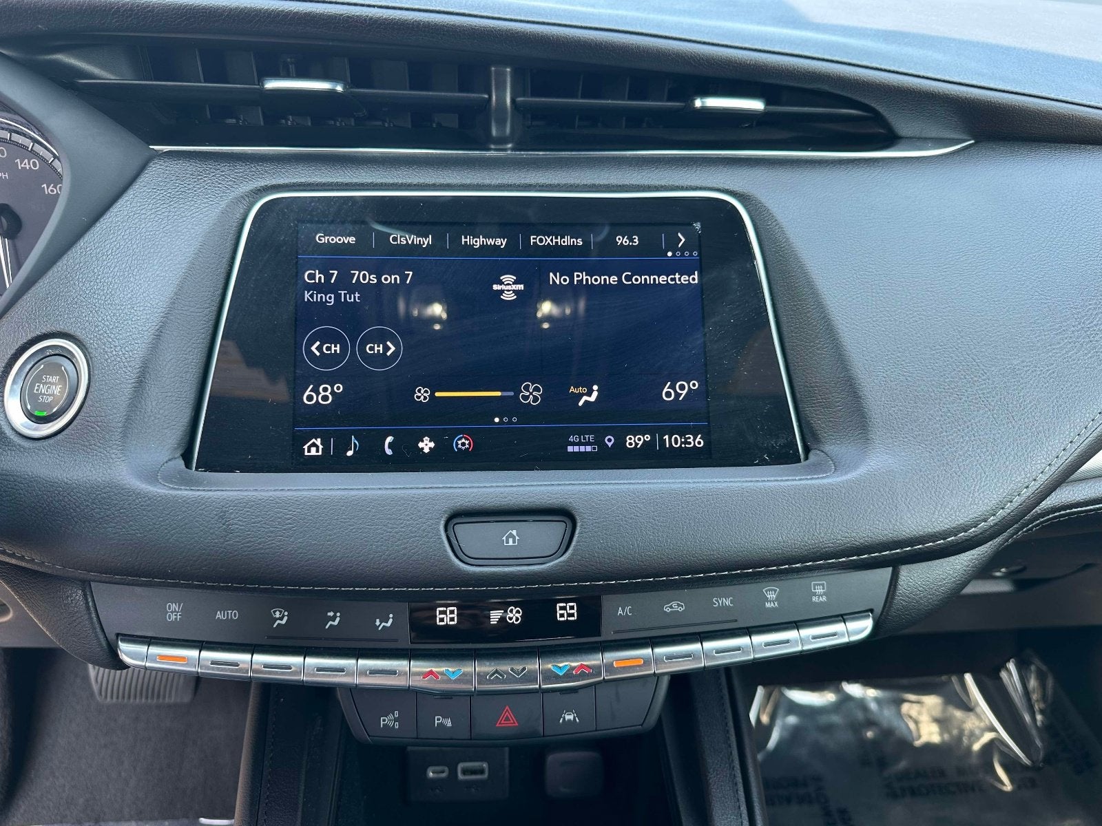 2023 Cadillac XT4 AWD Premium Luxury