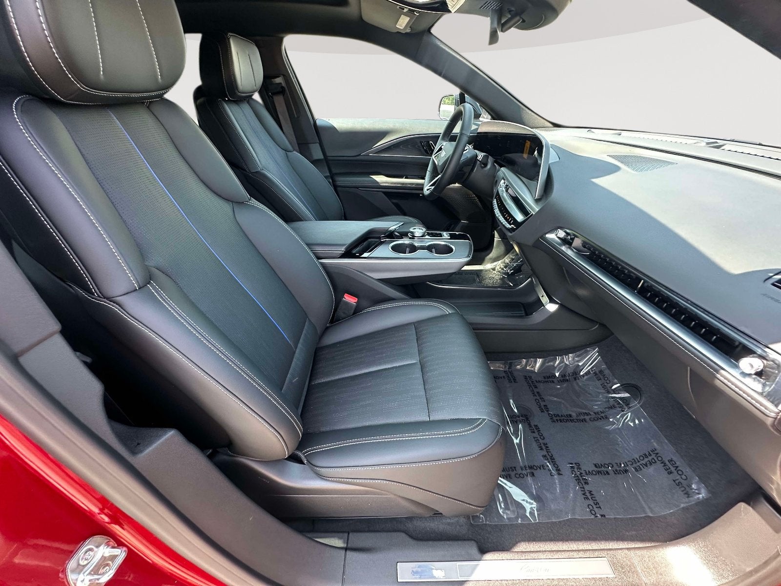2025 Cadillac LYRIQ Luxury 1 - Photo 28