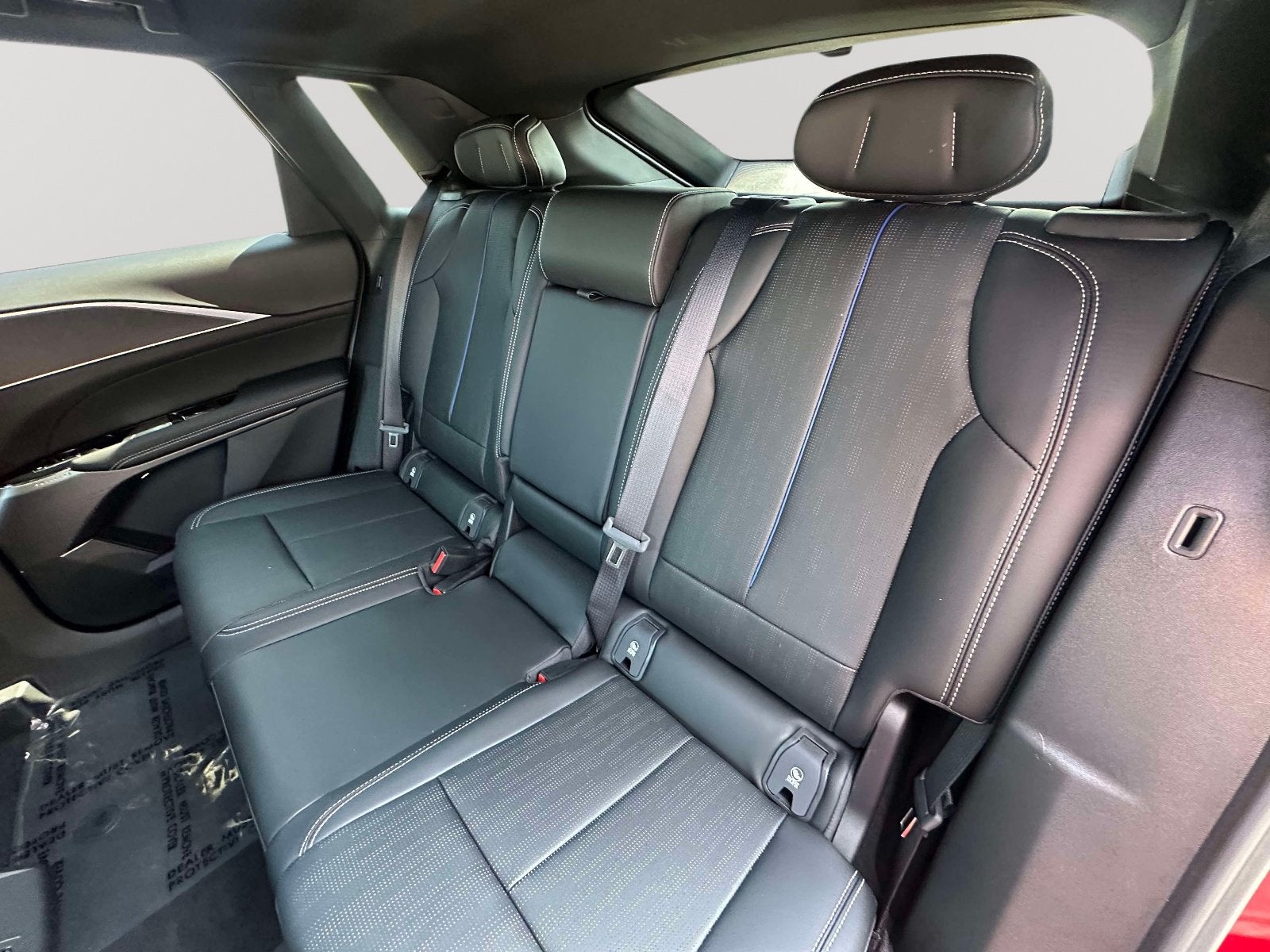 2025 Cadillac LYRIQ Luxury 1 - Photo 31