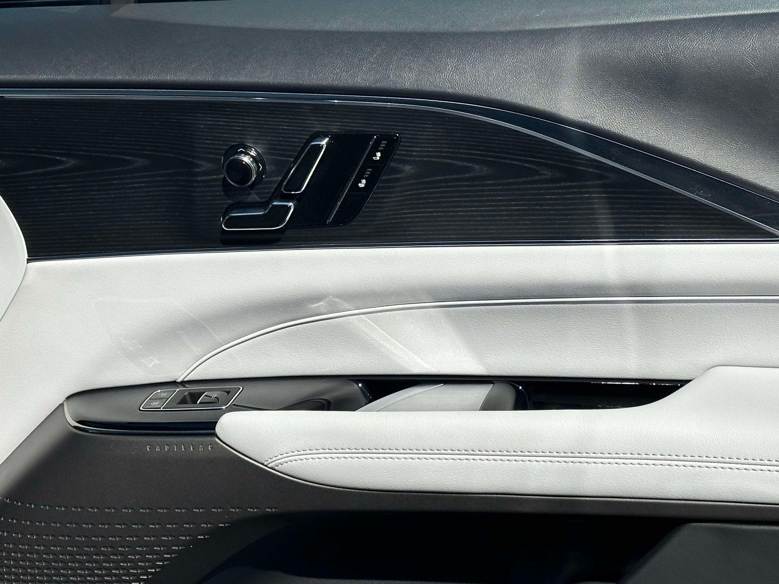 2024 Cadillac LYRIQ Sport 1