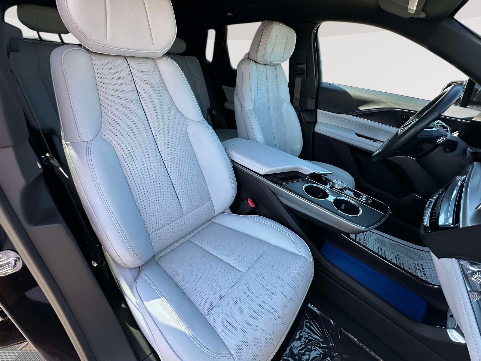 2024 Cadillac LYRIQ Sport 1