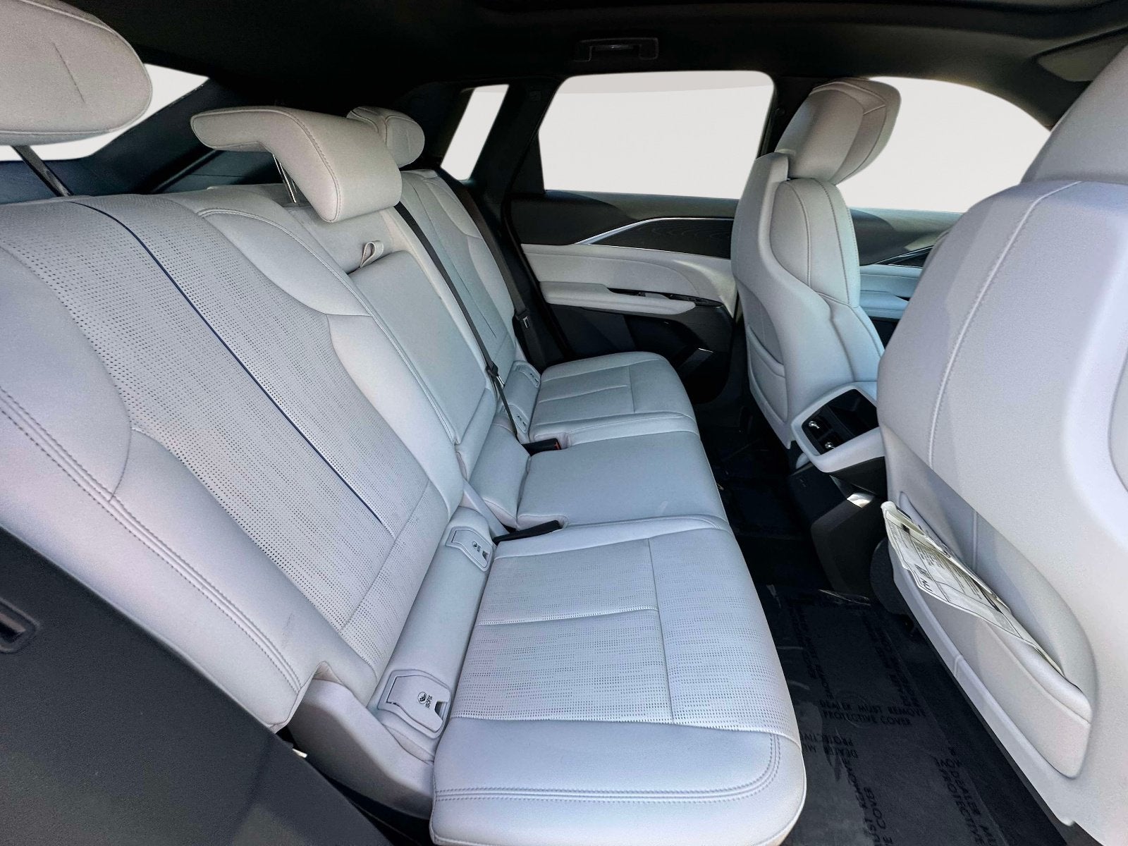 2024 Cadillac LYRIQ Sport 1