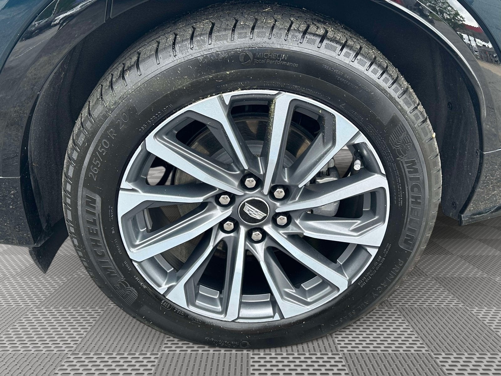 2024 Cadillac LYRIQ Sport 1