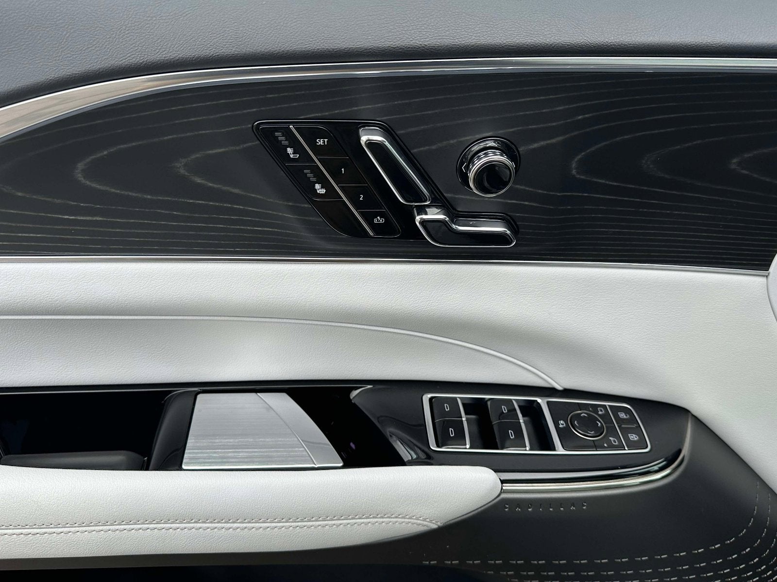 2024 Cadillac LYRIQ Sport 1