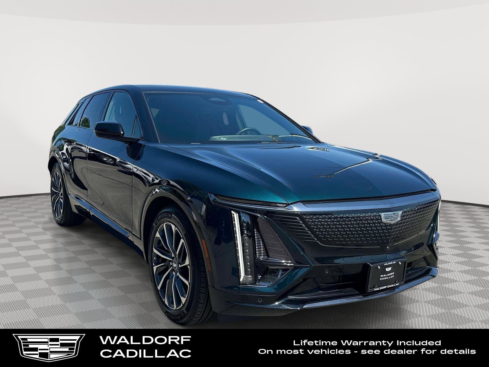 2024 Cadillac LYRIQ Sport 2