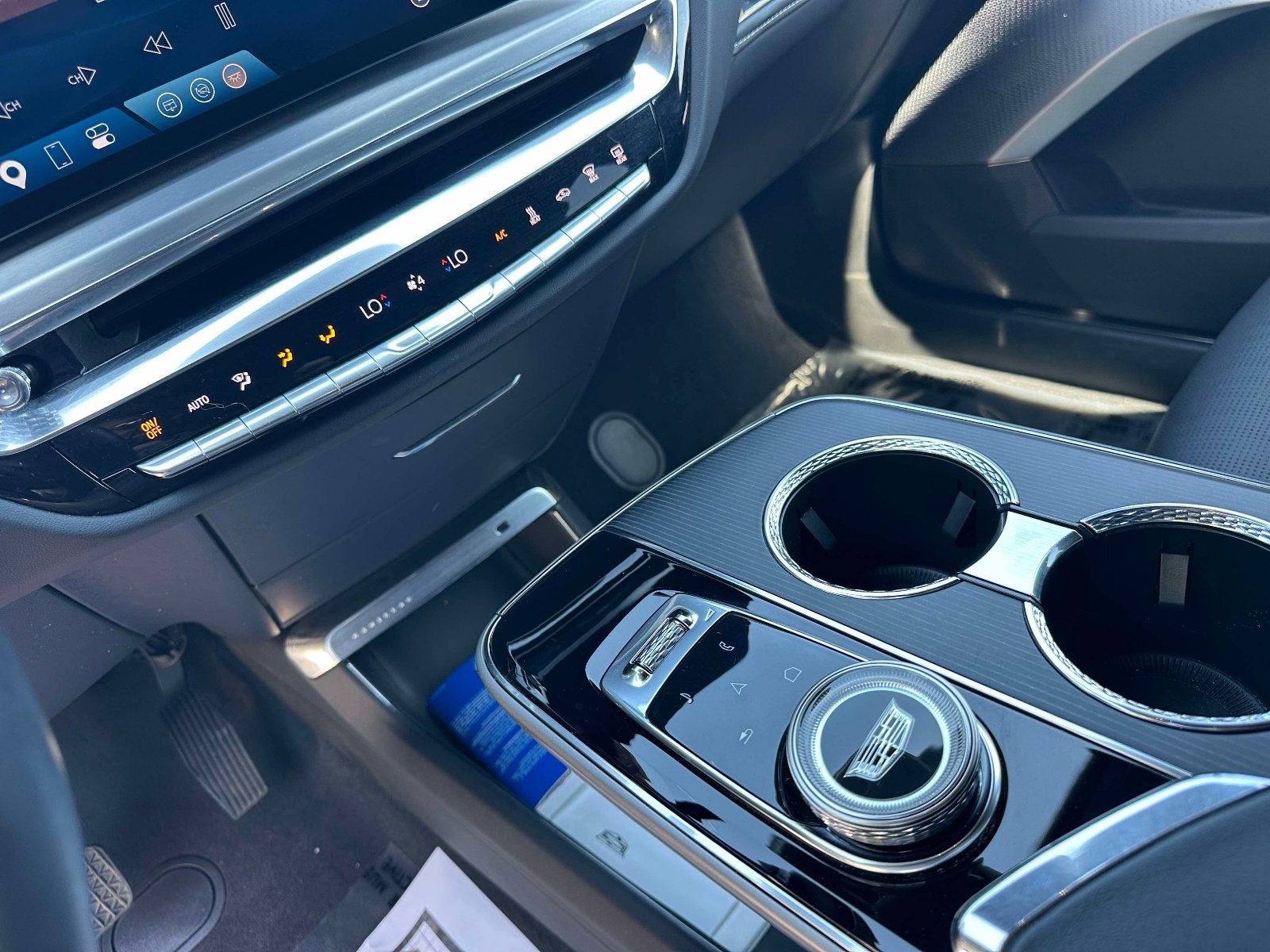2024 Cadillac LYRIQ Sport 2