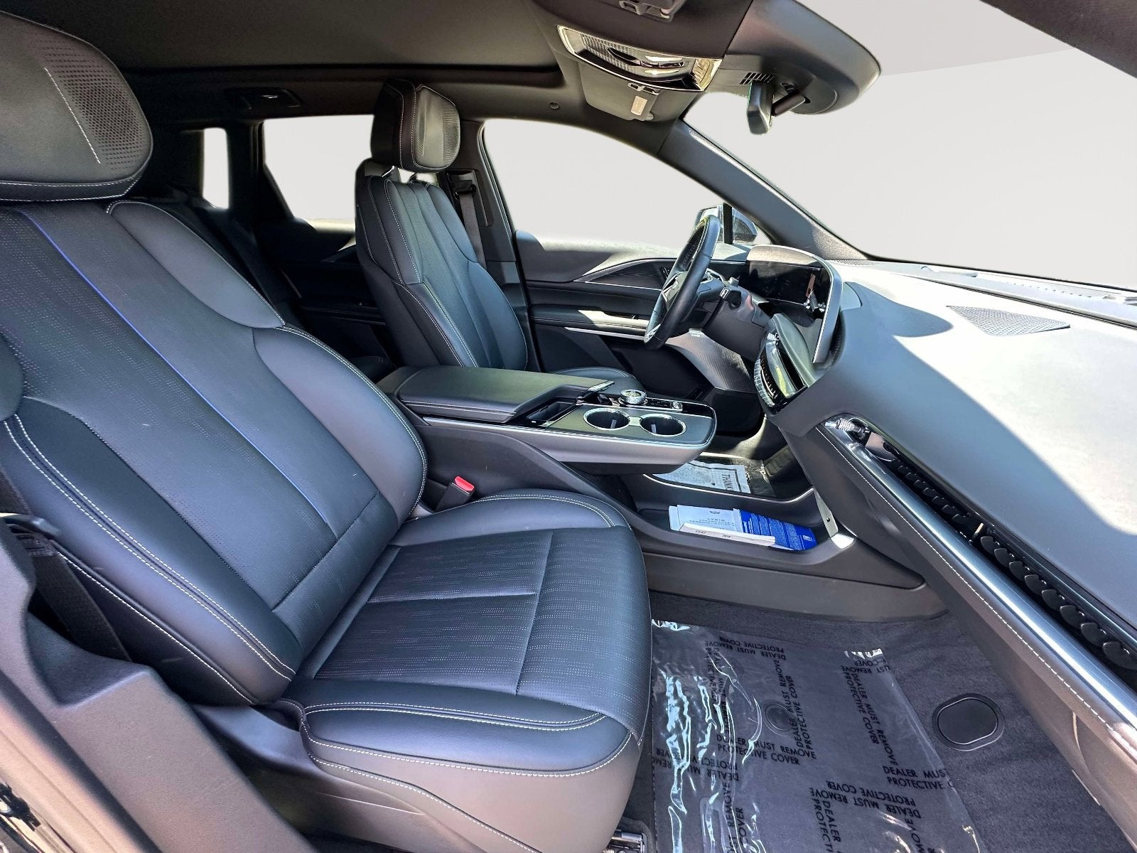 2024 Cadillac LYRIQ Sport 2
