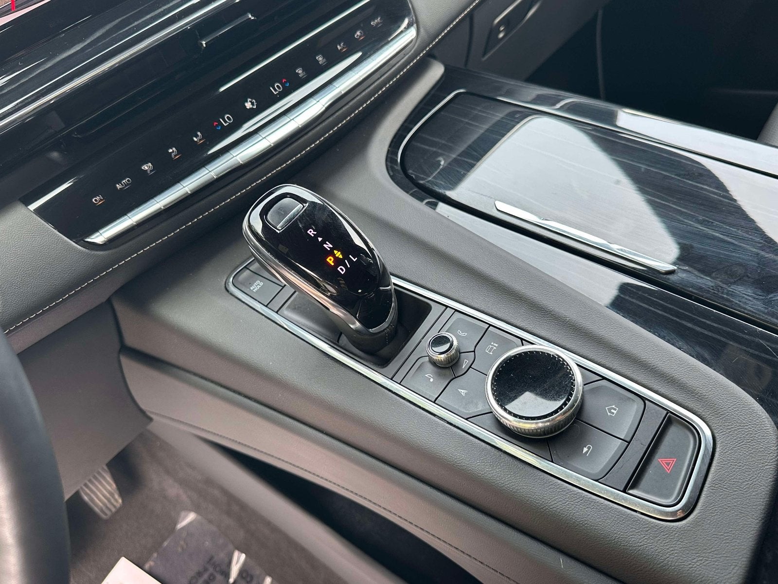 2023 Cadillac Escalade 4WD Sport