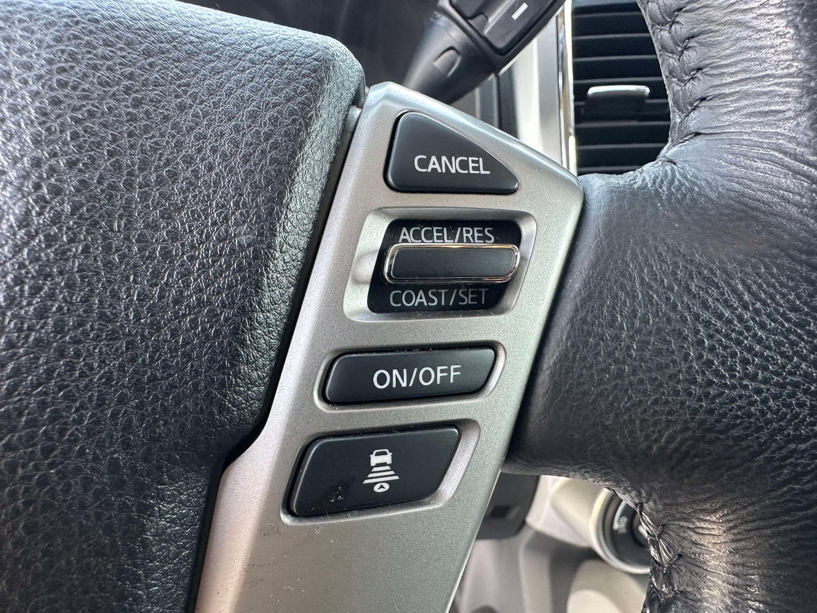 2020 Nissan Titan SV