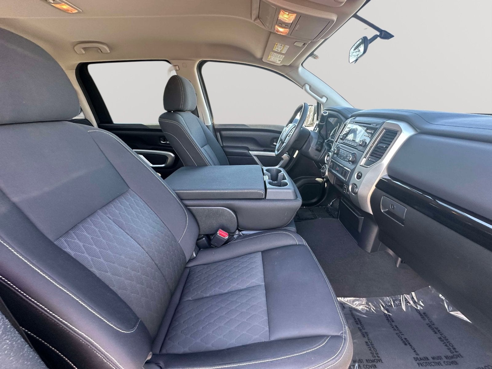 2017 Nissan Titan SV